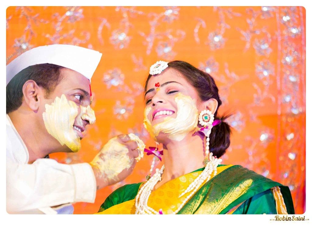 best-haldi-pics-maharashtrian-wedding_069