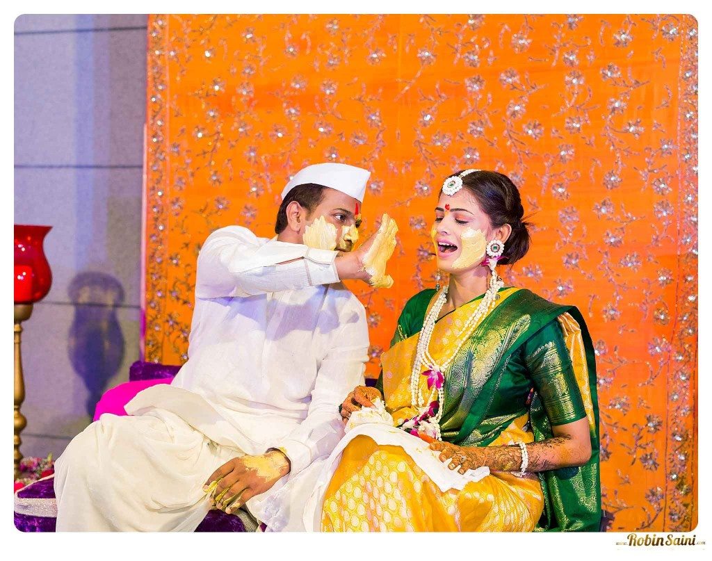 best-haldi-pics-maharashtrian-wedding_070